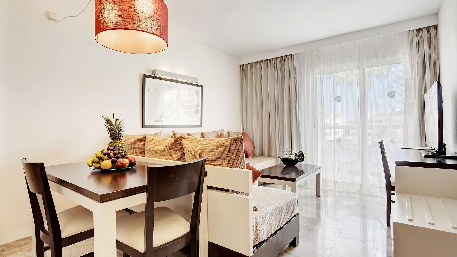 Grupotel Alcudia Suite Playa de Muro  Aparthotel Playa de Muro (Mallorca)