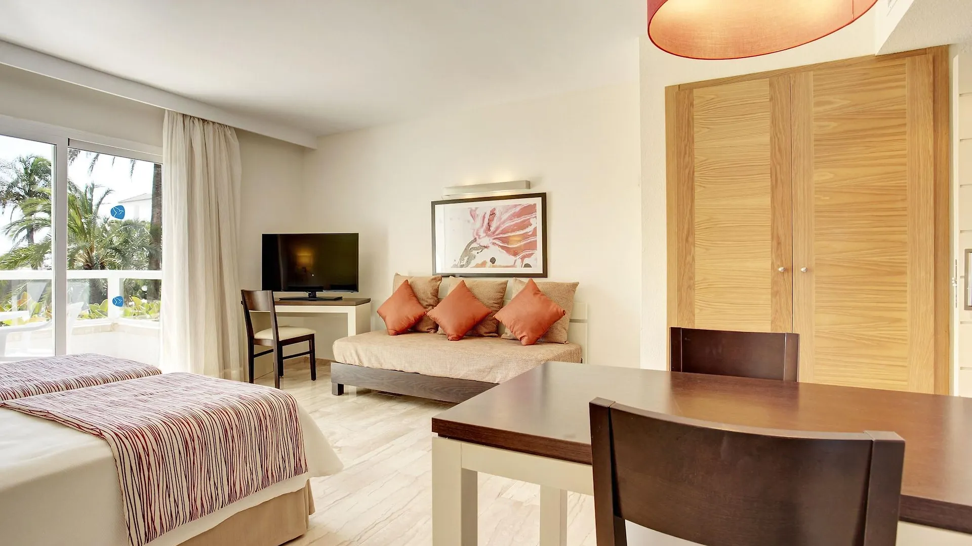 Aparthotel Grupotel Alcudia Suite Playa de Muro